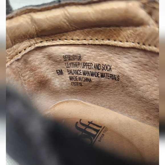 Sofft Size 6 M Gray Suede Ankle Bootie Arch Support High Top Comfort Pull On - Picture 10 of 13